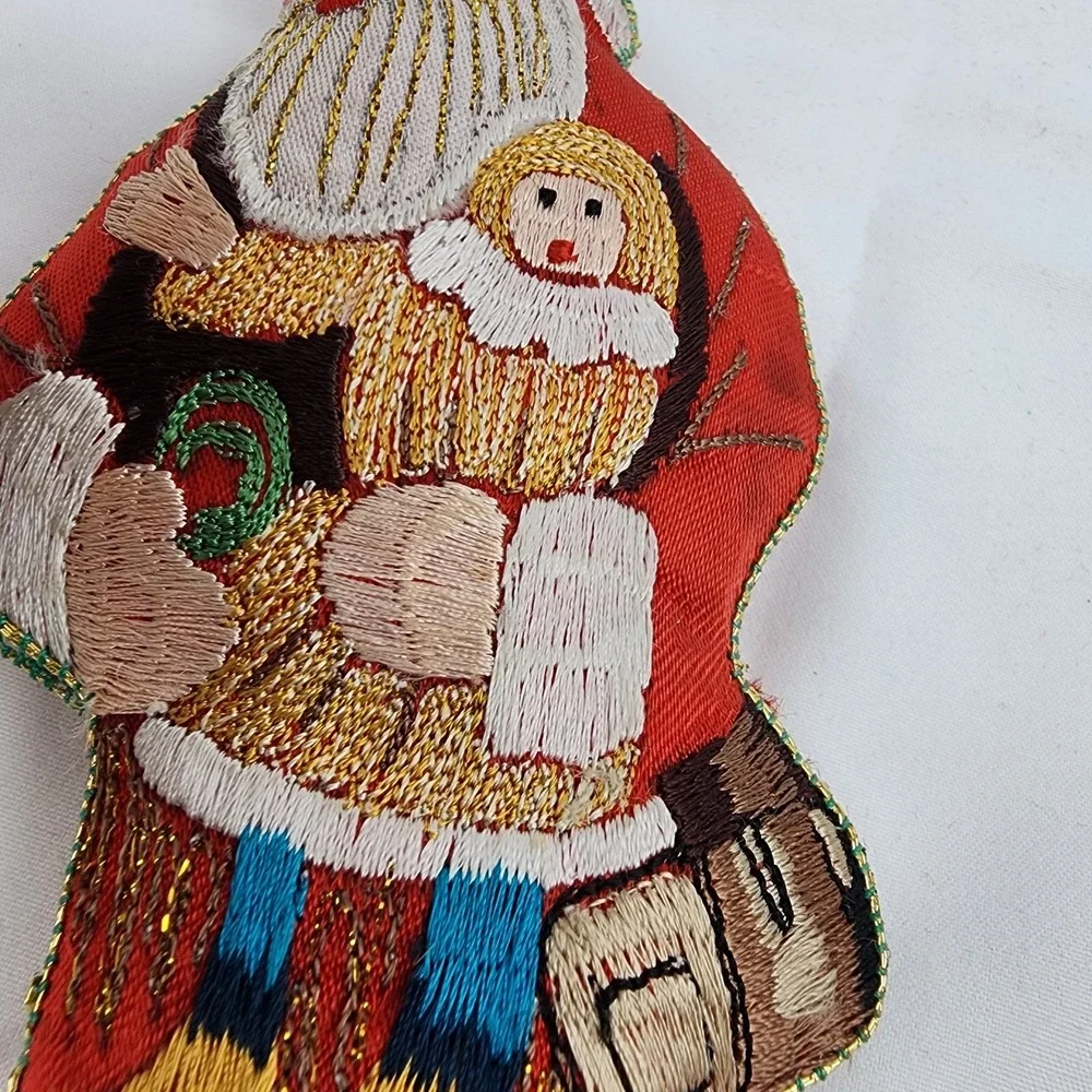 Old World Embroidered Stuffed Santa Ornament Gold Thread 6‎ In Christmas Holiday